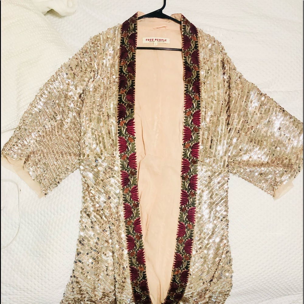 Cardigan/ robe